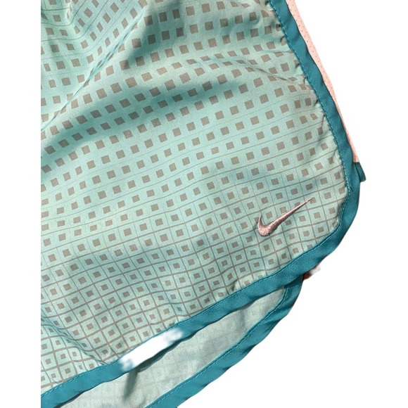 Nike Workout Shorts - Picture 5 of 7